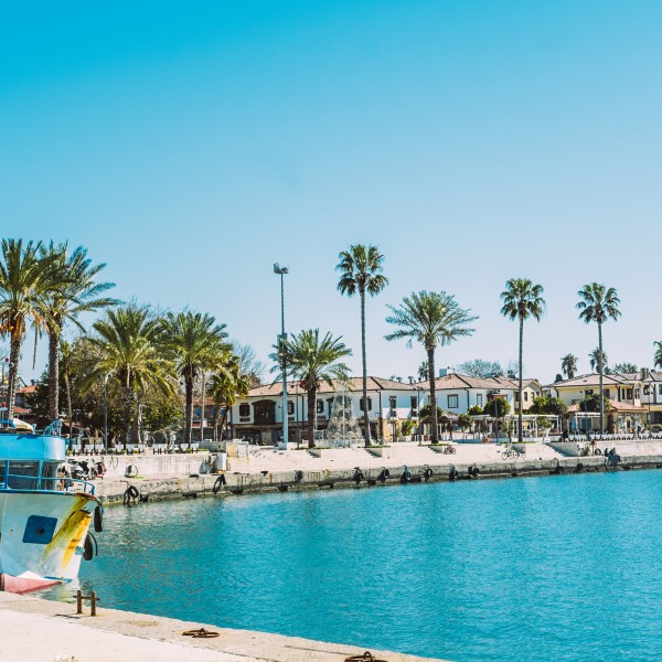 לרנקה – חופשה קפריסאית חלומית על חוף הים